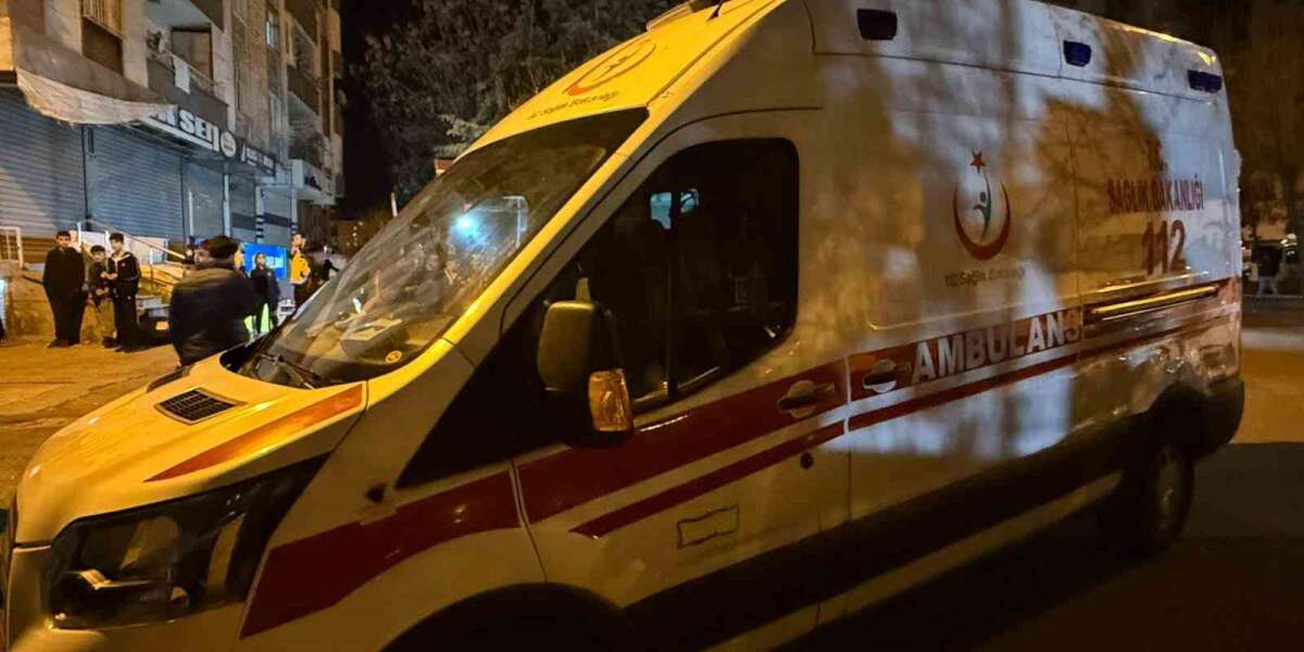 Eşini ve Kızını S*lahla Vurdu, Kahvehaneye Gidip Kendini İhbar Etti