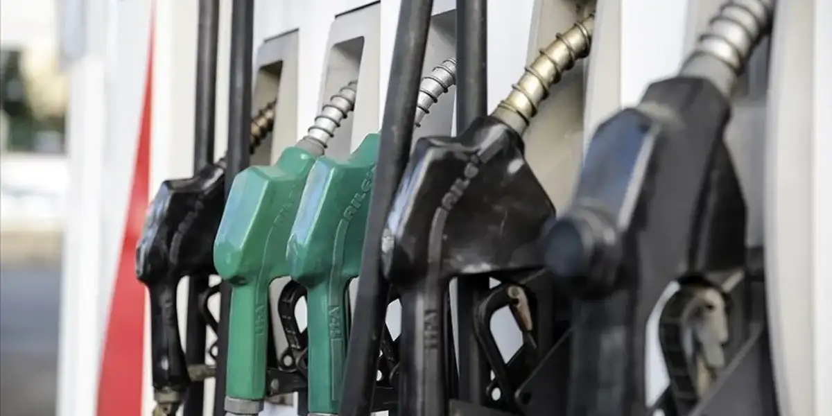 Akaryakıtta Büyük İndirim: Bu Gece Yarısından İtibaren Geçerli Olacak