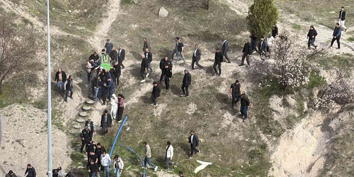 18 Yaşındaki Genç Kayıp Olarak Aranıyordu: Dağlık Alanda Ölü Bulundu