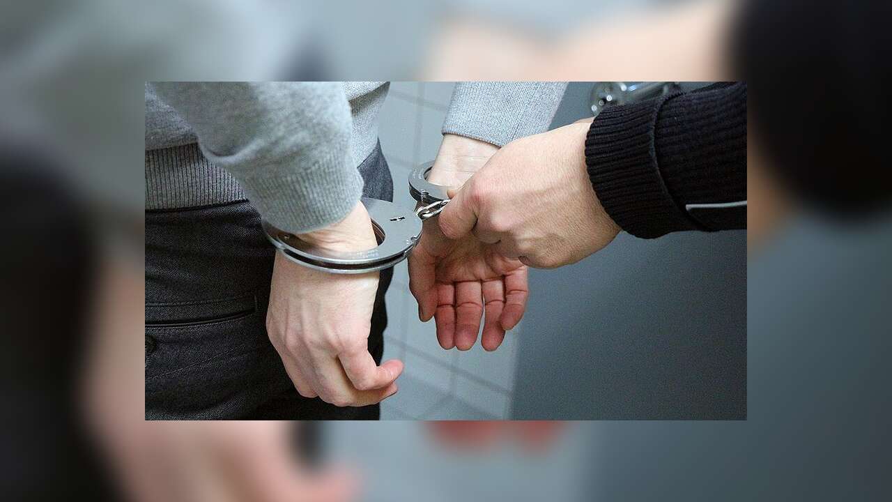 Muğla’da Tab*ncayla Tehditte Bulunduğu İddiasıyla 18 Yaşındaki Şüpheli Tutuklandı