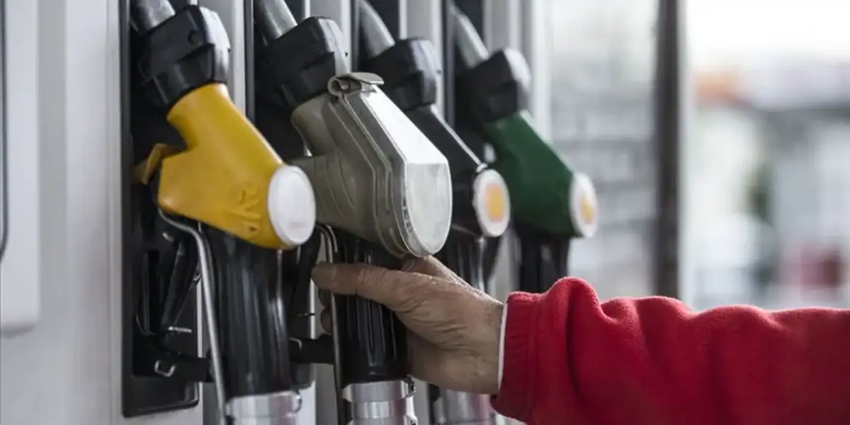 Hürmüz Boğazı’nın Açılmasıyla Petrol Düştü, Akaryakıtta İndirim Bekleniyor
