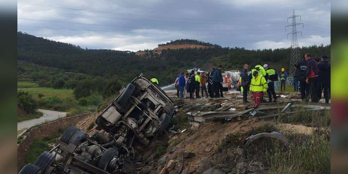 Kanala Düşen Tankerde Can Pazarı