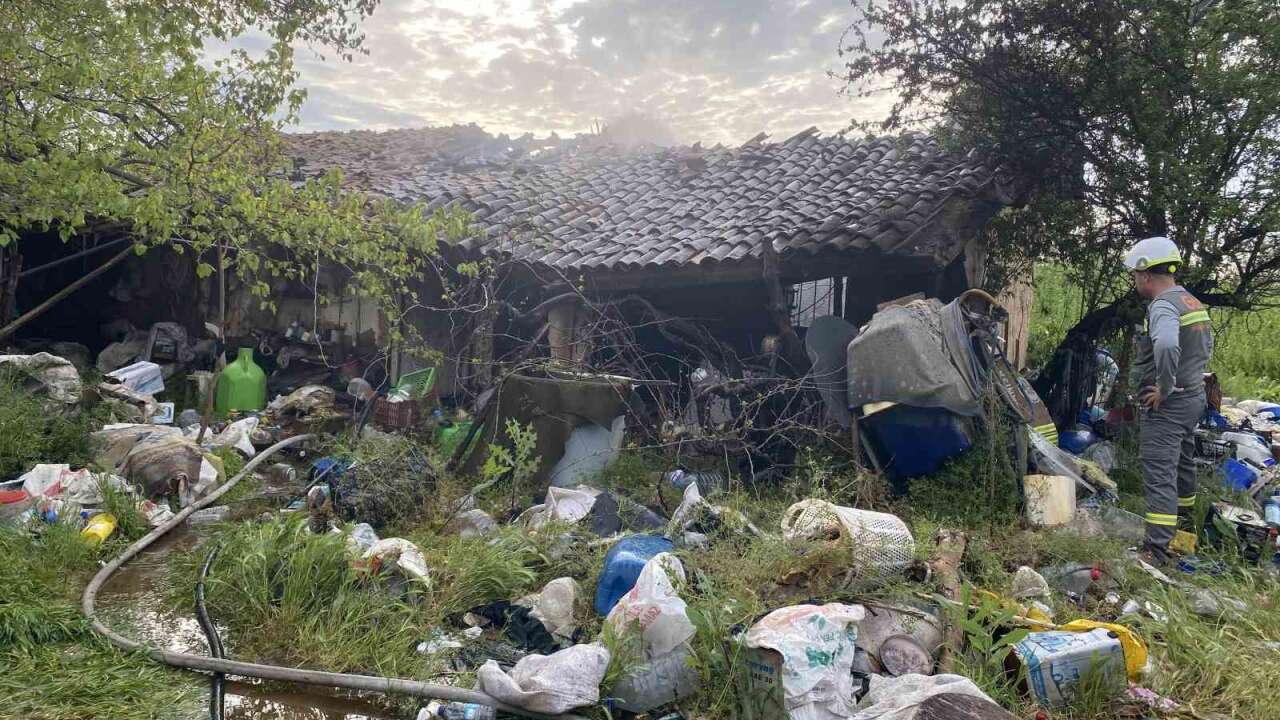 Ev Yangınında 1 Kişi Hayatını Kaybetti