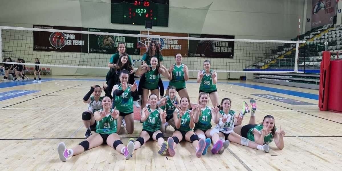 Muğlaspor Küçük Kızlar Voleybol Takımı Gelişim Ligi’ne Galibiyetle Başladı