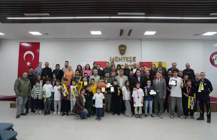 Menteşe’de 23 Nisan’a Satrançla Anlamlı Kutlama