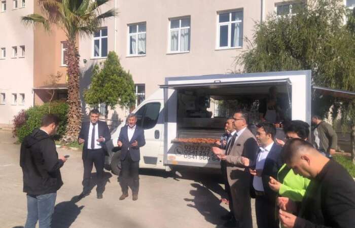 Yatağan’da Şehit Öğretmen ve Öğrenciler İçin Lokma Hayrı