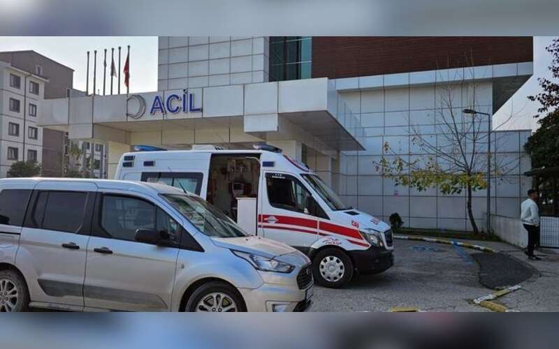 Kontrolden Çıkan Traktör Devrildi: Baba Hayatını Kaybetti, Çocuk Yaralı Kurtuldu