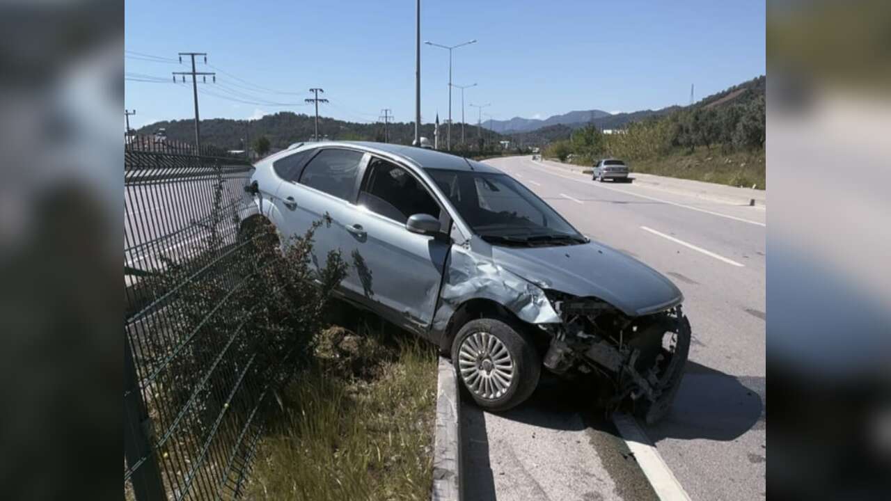 Muğla’da Ölümden Döndü: Araç Paramparça, Sürücü Sağ Çıktı