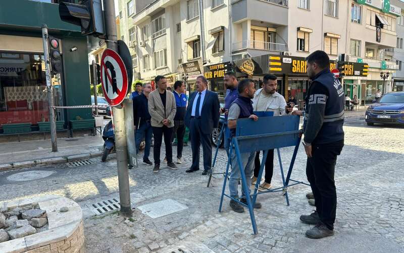 Milas’ın Menteşe Caddesi’nde Orta Refüj Yenileme Çalışmaları Başladı