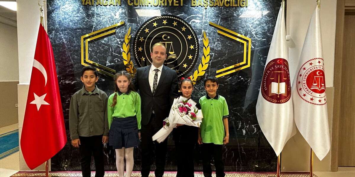 Miniklerden Başsavcı Bozkaya'ya Anlamlı 23 Nisan Ziyareti