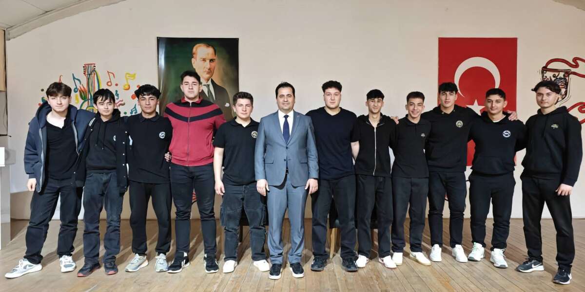 Menteşe Devlet Hastanesi Ekibi Kariyer Günleri’nde Öğrencilerle Buluştu