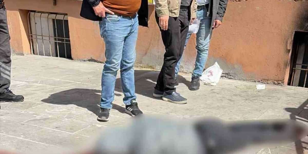 Çatıdan Düşen 24 Yaşındaki Genç Hayatını Kaybetti