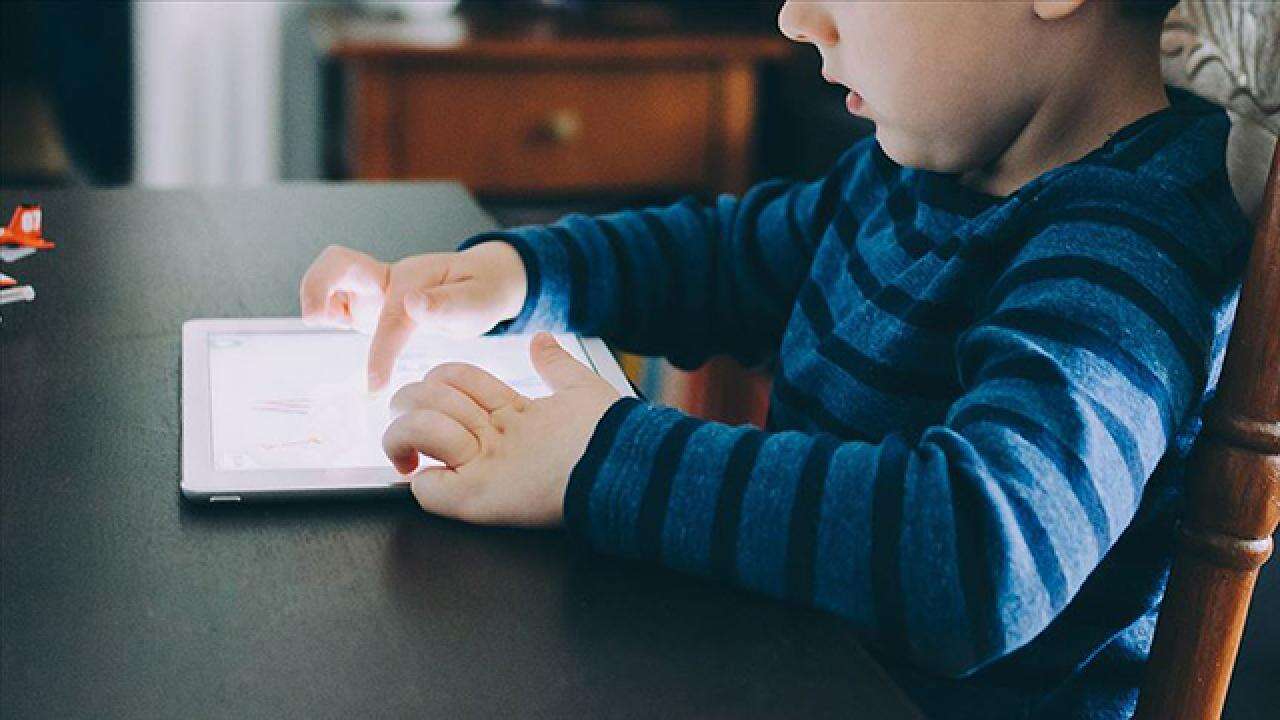 15 Yaşını Doldurmayan Çocuklar Sosyal Ağlara Giremeyecek