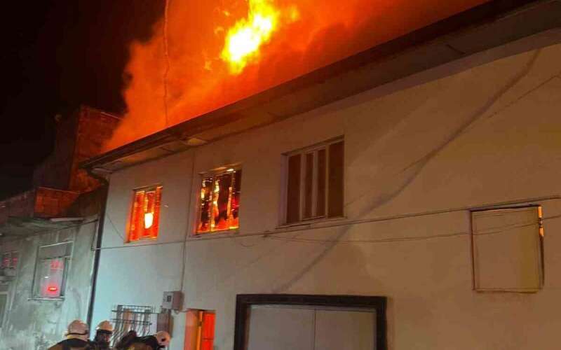 Yalnız Yaşıyordu Evde Çıkan Yangında 30 Yaşındaki Genç Öld*