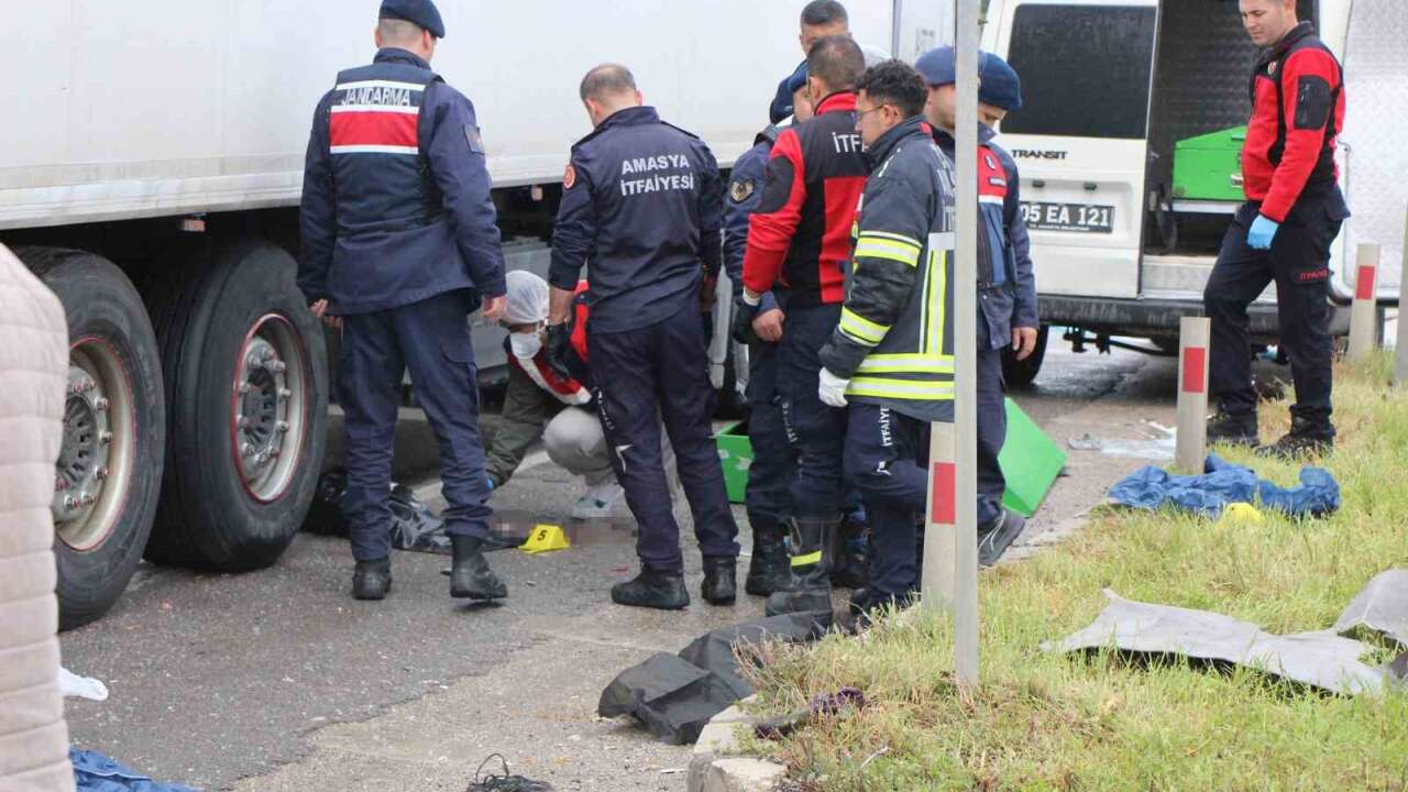 Cenaze Dönüşü Feci Kaza: Otomobilden Fırlayan 10 Aylık Bebek Hayatını Kaybetti