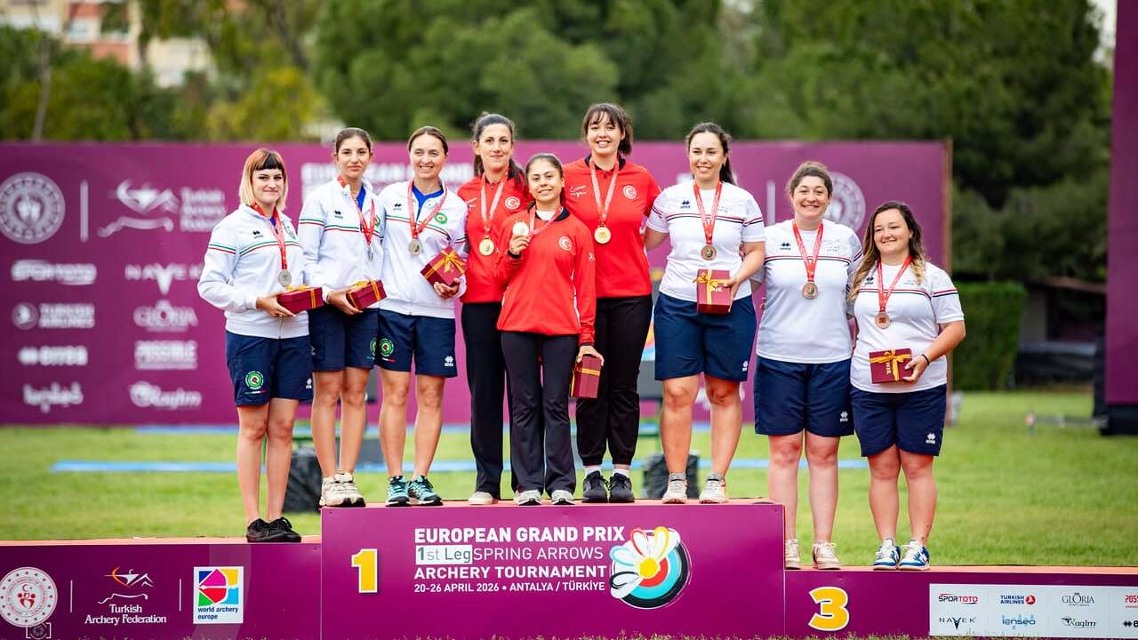 Hazal ve Emircan’dan Altın Madalya