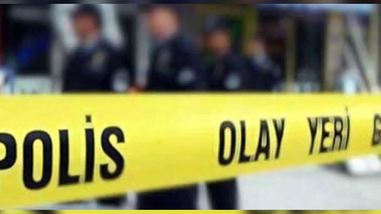 Anne, 2 Aylık Bebeğinin Boğ*zından K*serek Öld*rdü, Olay Yerinden Kaçtı