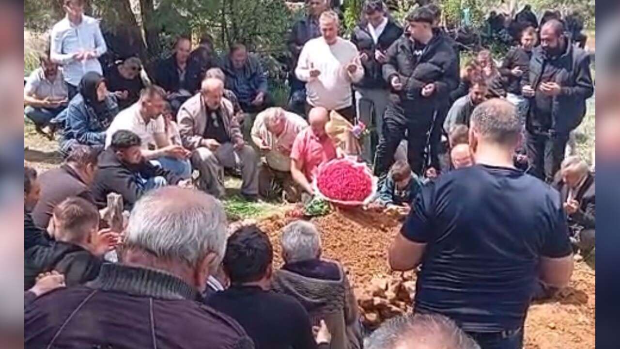 Gelin Çiçeği Damadın Mezarında Kaldı