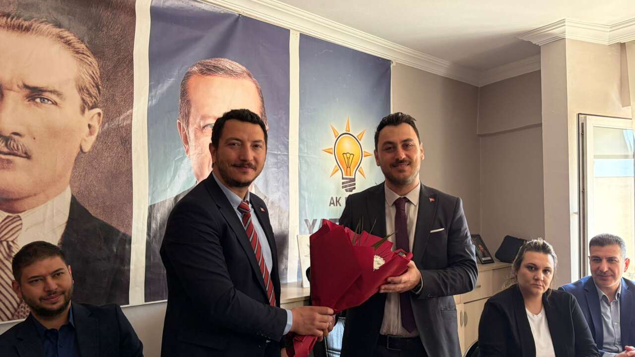 AK Parti Yatağan’da Devir Teslim: Görev Enver Koç’a Devredildi