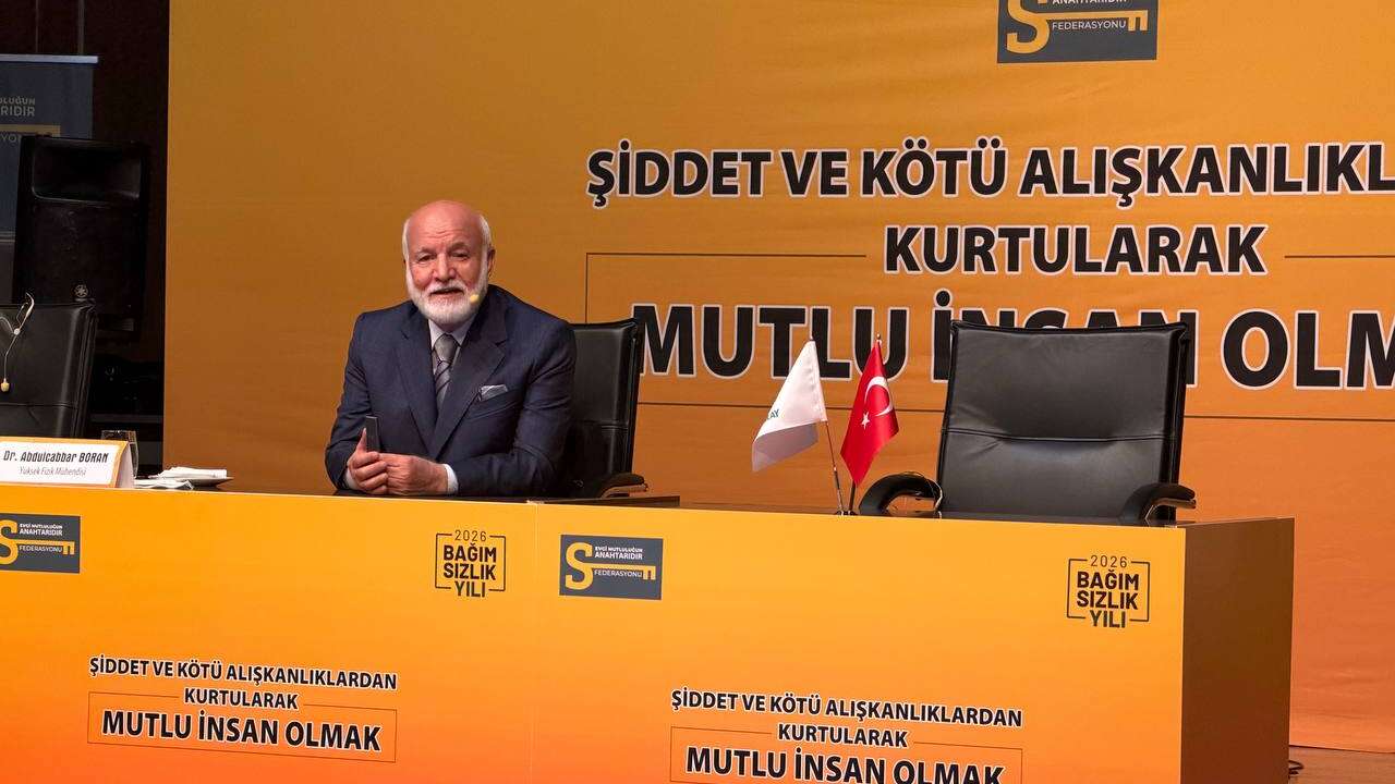 Bodrum’da “Mutlu İnsan Olmak” Paneline Yoğun İlgi
