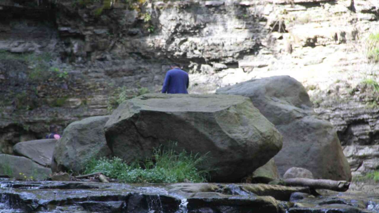 Piknik Yapan Kardeşlerin Üzerine Kaya Düştü: 26 Yaşındaki Genç Hayatını Kaybetti