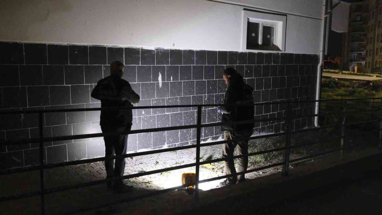 19 Yaşındaki Üniversite Öğrencisi Pencereden Düştü: Durumu Ağır