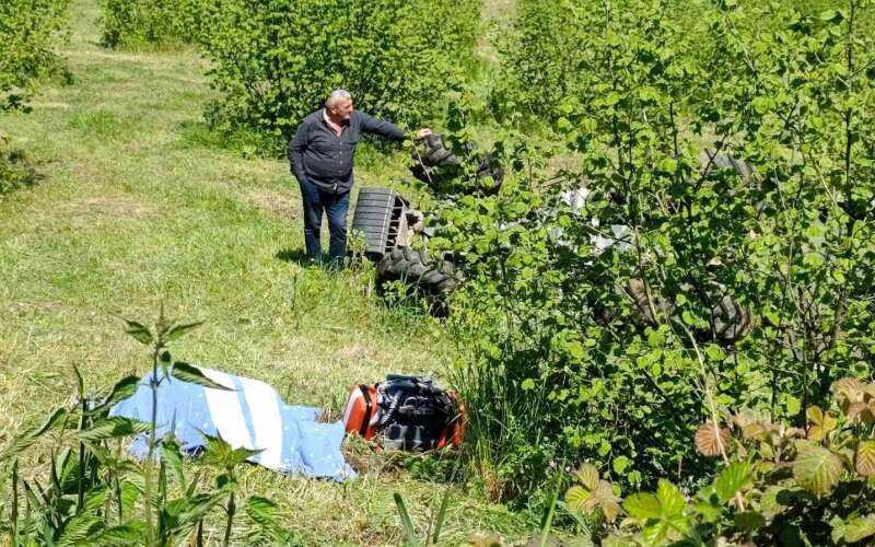 Devrilen Traktör Emekli Polisi Hayattan Kopardı