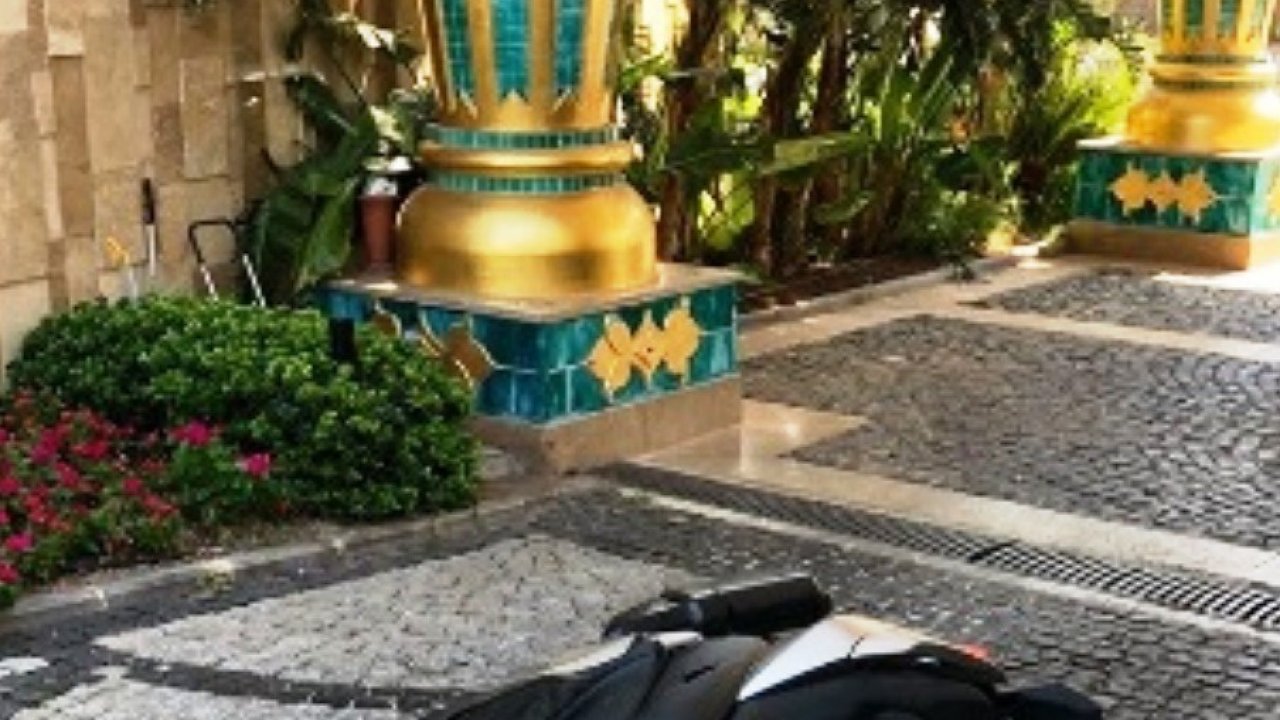 Alp Kırşan tatilde motosikletiyle kaza yaptı