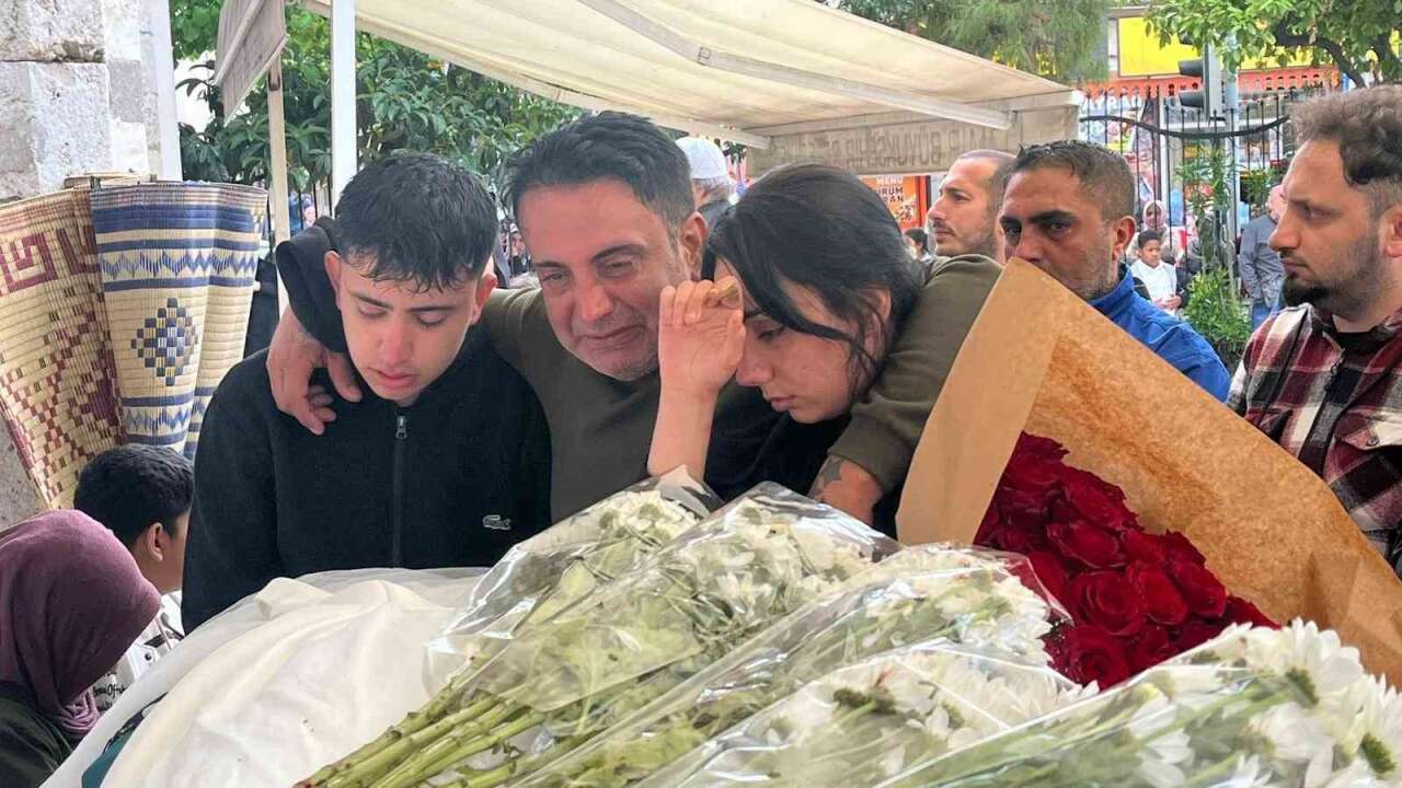 23 Yaşındaki Genç Kız Burun Estetiği Ameliyatı Sırasında Fenalaştı: Hayatını Kaybetti