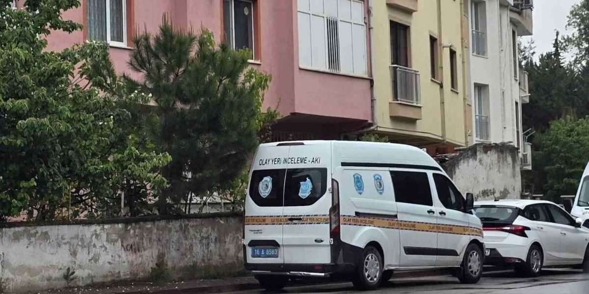 Haber Alınamayan Öğretmen Evinde Ölü Bulundu