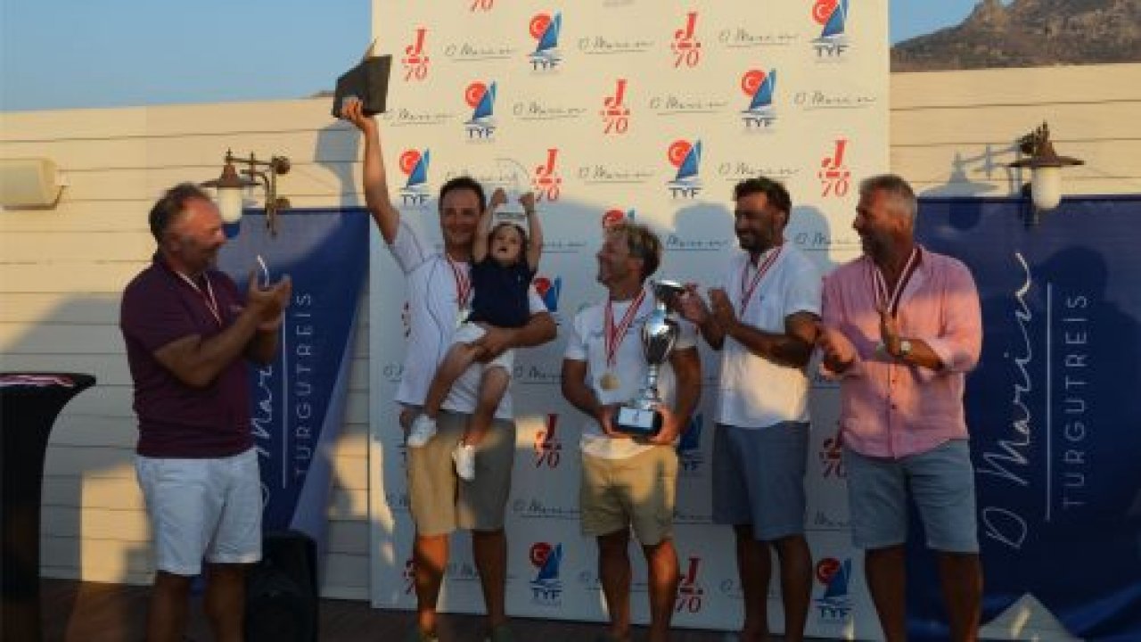 Yelkenler Turgutreis’de Açıldı