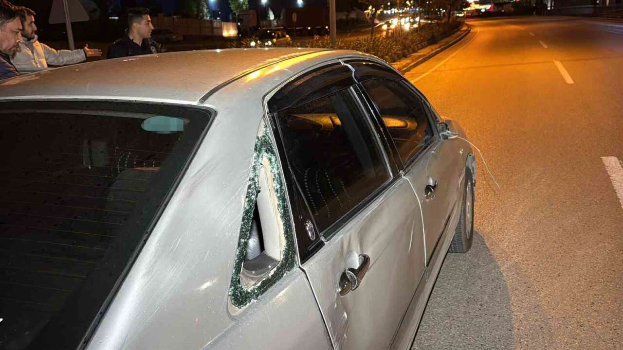 Yolun Karşısına Geçmek İsterken Otomobil Çarptı: Yaya Ağır Yaralı