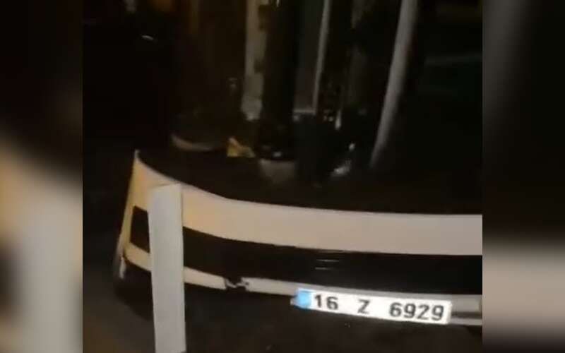 Kaygan Yol Can Aldı: 1 Ö*ü 5 Yaralı