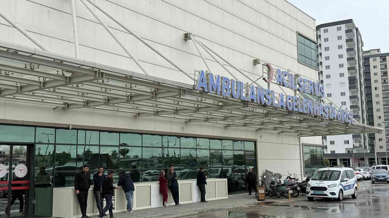 Tarihi Geçmiş Ürün Yiyen 4 Öğrenci Hastanelik Oldu