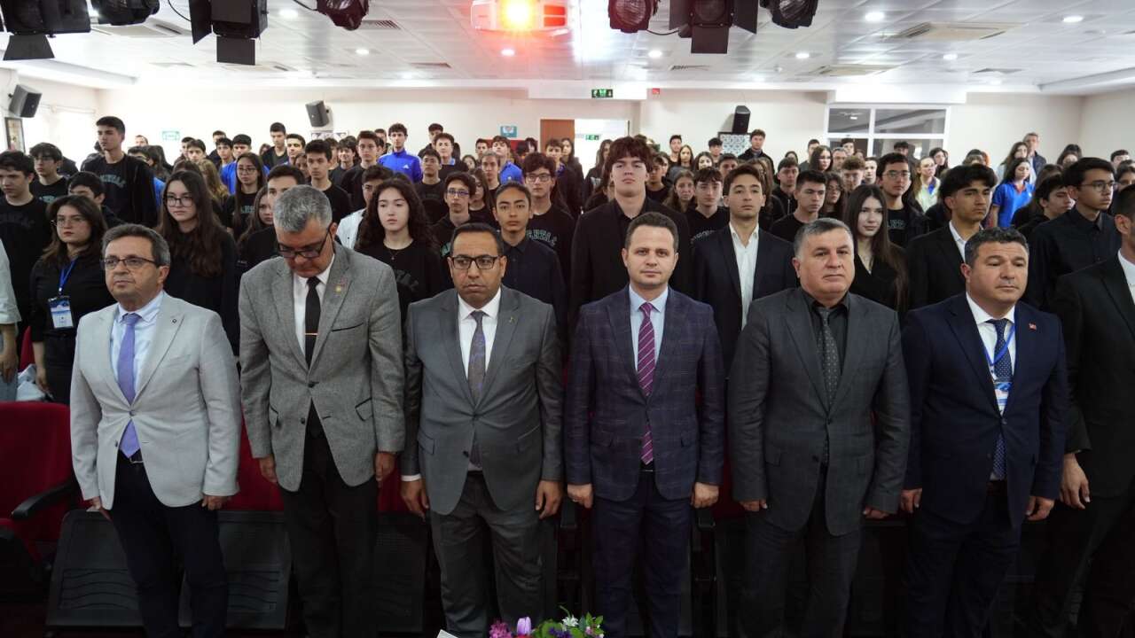 Muğla’da Genç Kalemler Safahat’ı Konuşuyor: "Oku-yorum, Yazı-yorum" Paneli Başladı