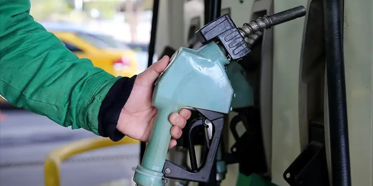 Akaryakıta Zam, Bu Gece Tabela Değişiyor: Güncel Benzin, Motorin, LPG Fiyatı