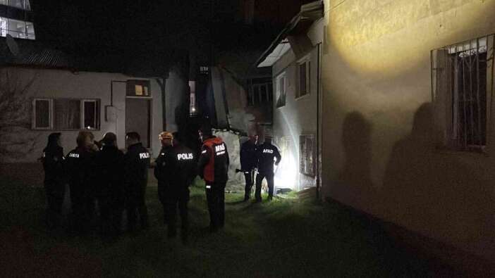 Müstakil Ev Çöktü, Ev Tahliye Edildi