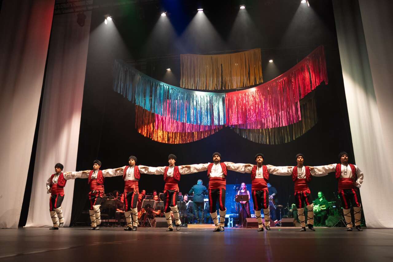 bi-dunya-dans-projesine-saglikli-kentler-birliginden-odul-3