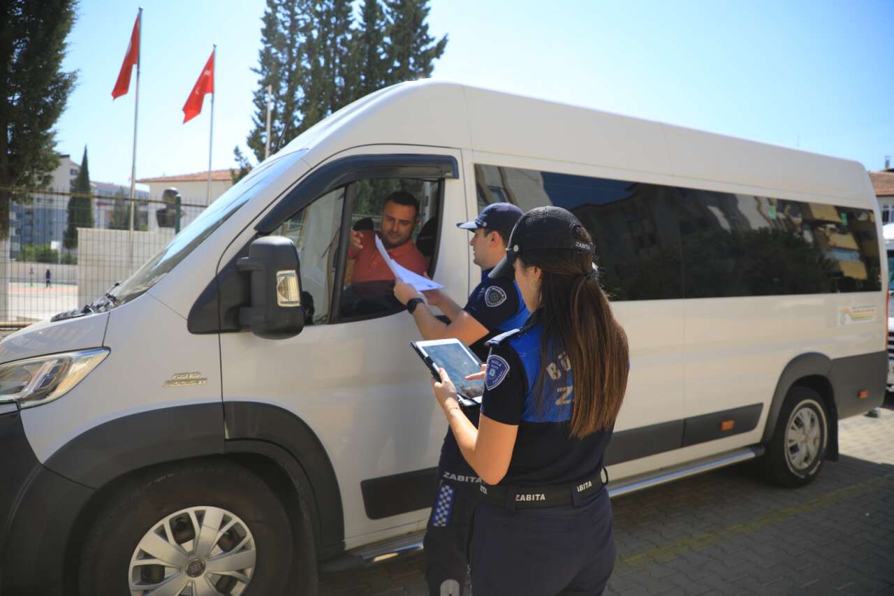 buyuksehirden-ogrenciler-icin-guvenli-ve-konforlu-ulasim-2