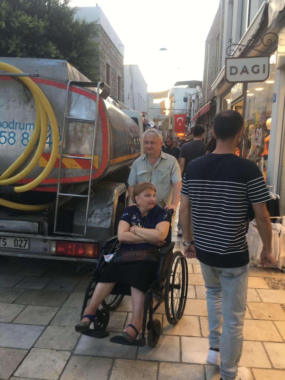 whatsapp-image-2025-09-29-at-09-48-42