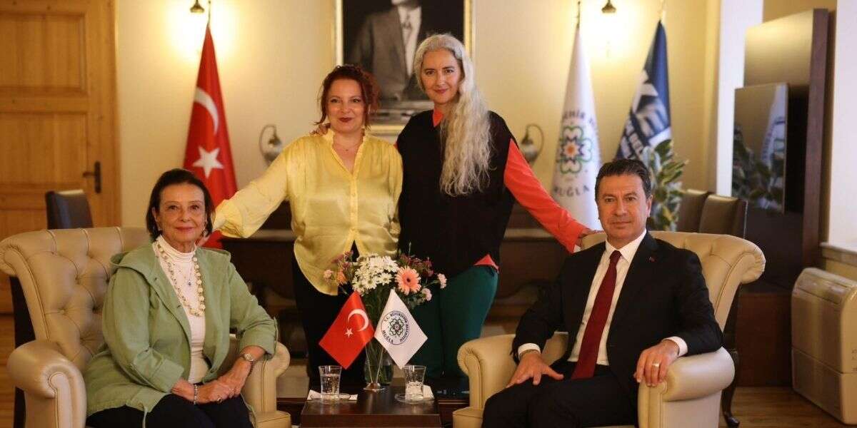 buyuksehirden-vali-hanim-belgeseli-cumhuriyetin-102-yilina-ozel