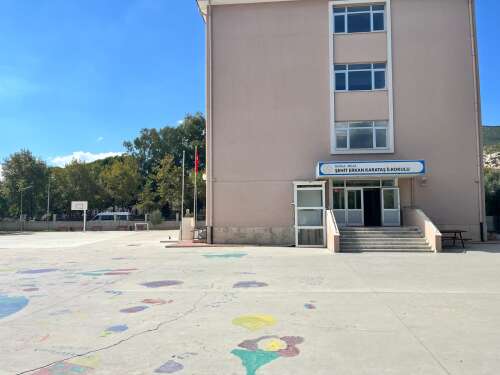 whatsapp-image-2025-10-06-at-12-06-44