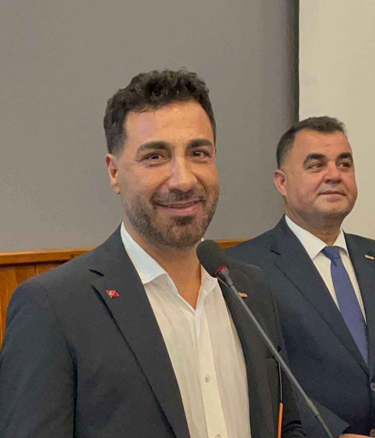 whatsapp-image-2025-10-08-at-09-14-13-1