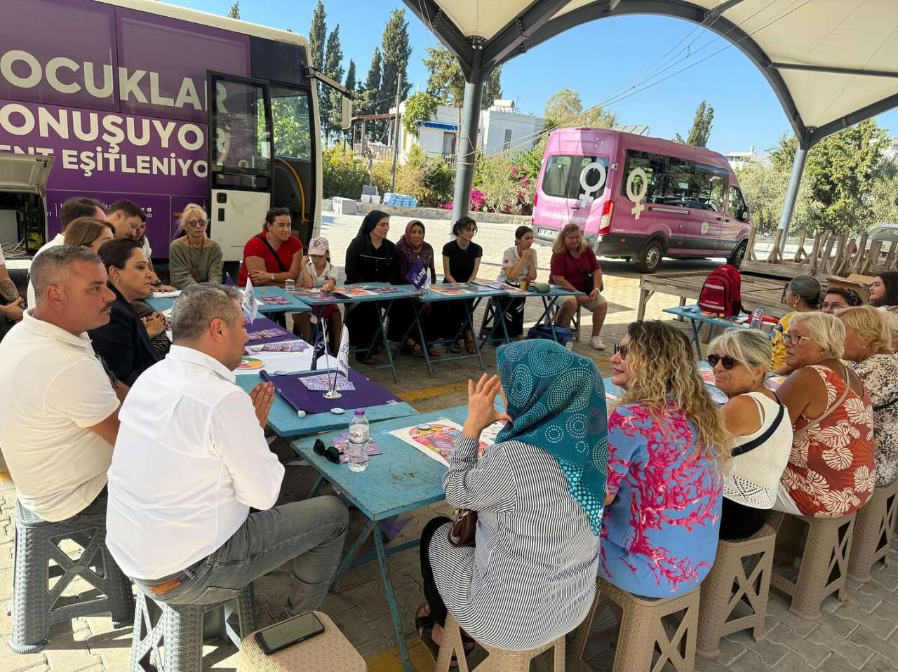 kirsala-esit-hizmet-gezici-dayanisma-otobusu-yollarda-3