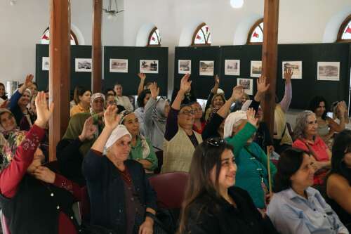 aa-20251010-39364290-39364286-mentesede-menopoz-donemine-dair-bilinclendirme-seminerleri-basladi