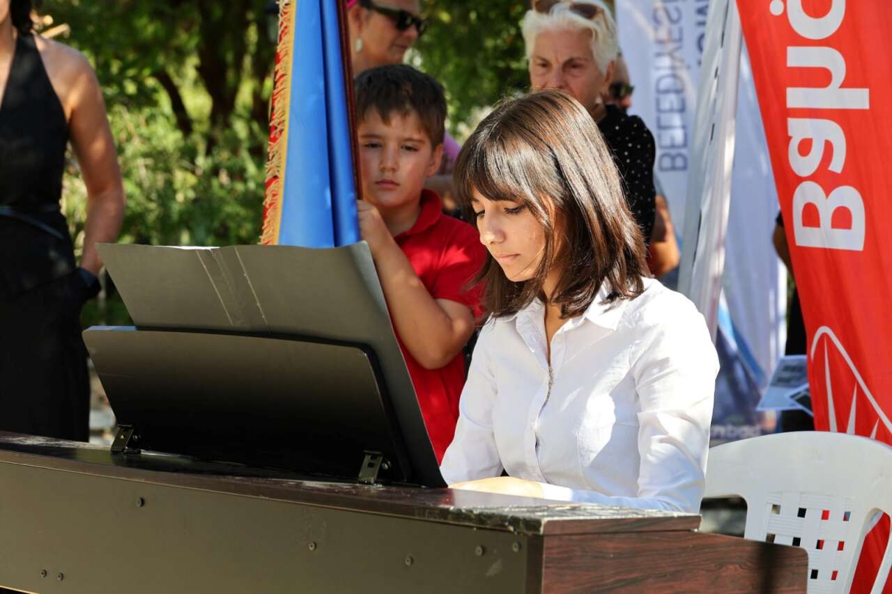 whatsapp-image-2025-10-14-at-10-00-20-1