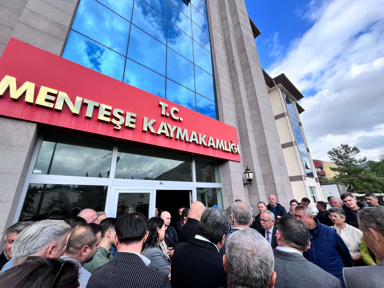 whatsapp-image-2025-10-24-at-14-25-19