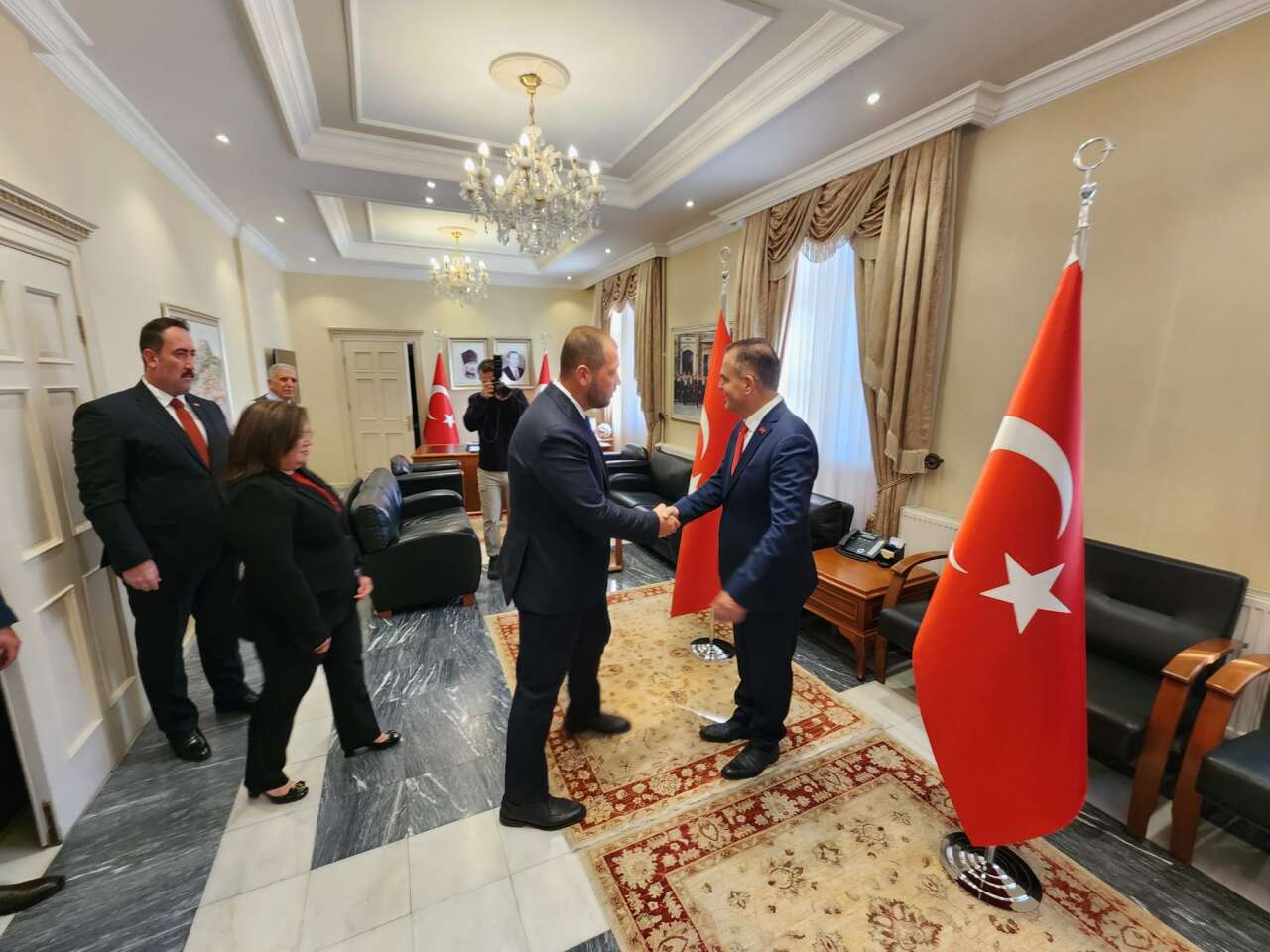 whatsapp-image-2025-10-29-at-09-54-03