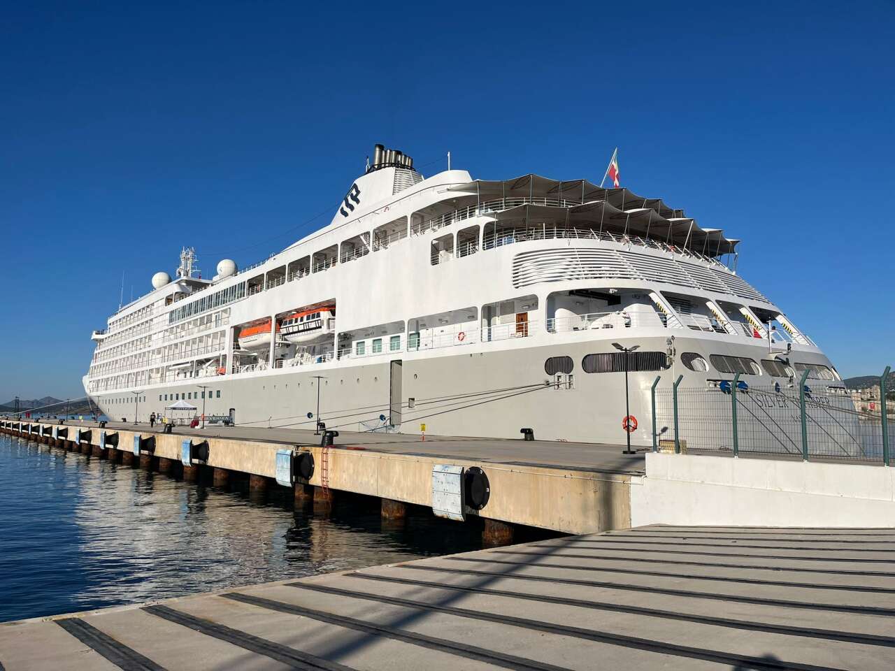 whatsapp-image-2025-10-30-at-11-23-52