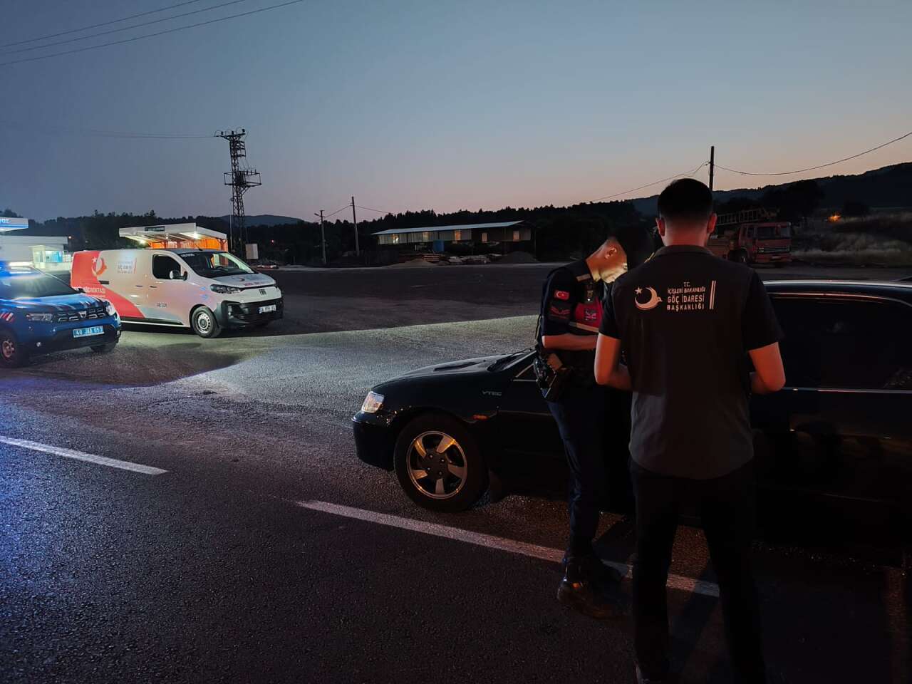 aa-20251102-39592170-39592168-muglada-10-ayda-506-gocmen-kacakcisi-tutuklandi